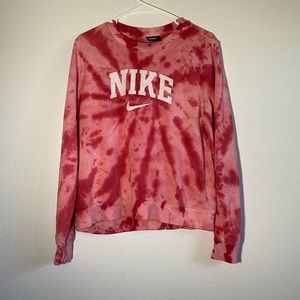 Women’s medium tie dye sweatshirt